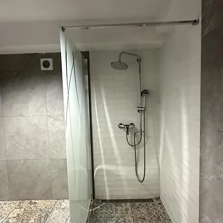 Na Zlotym Groniu イステブナ